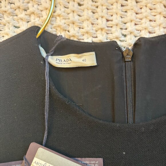 NWT Prada Black Wool Sheath Dress, Size EU (IT) 40 / US 4 - Picture 9 of 15